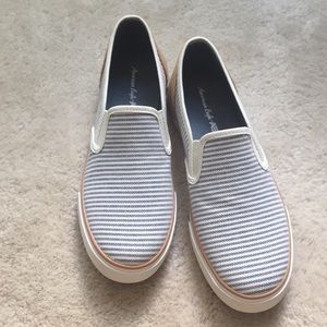 American Eagle shoes